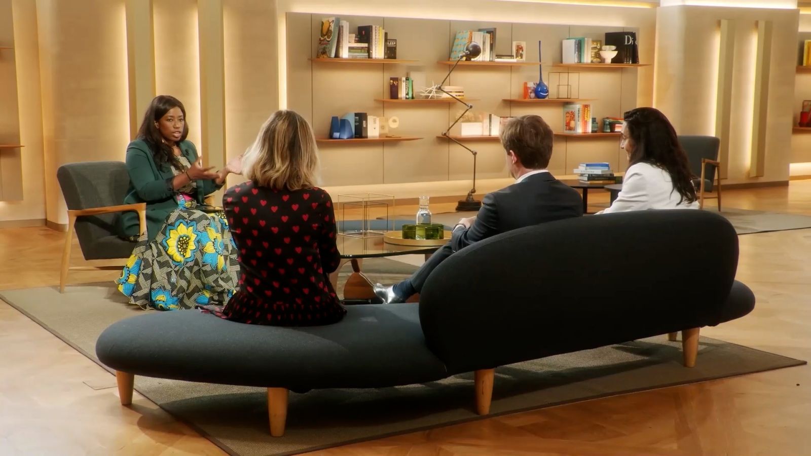 Réalisation d'un plateau TV pour une série d'émissions internes - Moët Hennessy